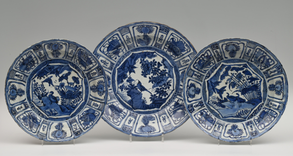 Three Chinese porcelain Kraak dishes