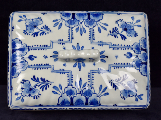 Very Rare Dutch Blue White Royal Delft Hand Painted Box With Cover