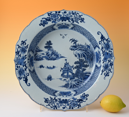 A large Chinese porcelain plate