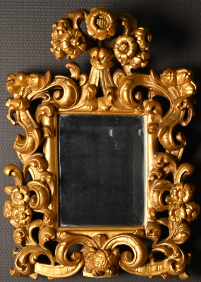 A small mirror