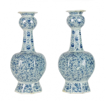 A Pair Blue and White Knobbelvases in Dutch Delftware