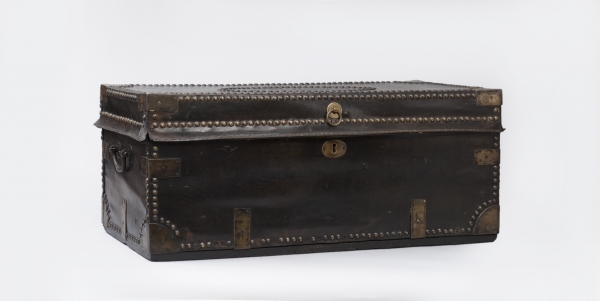 A Leather covered Wooden Travellingcase
