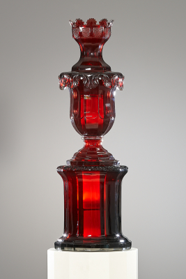 Grote Russische robijnrode glazen siervaas, Imperial Glass Factory, St. Petersburg