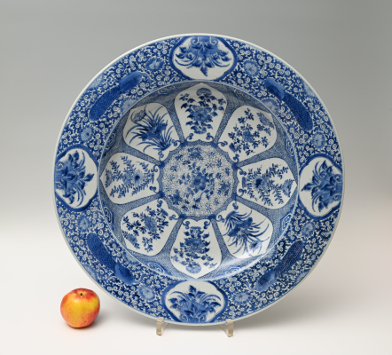A very large Chinese porcelain dish