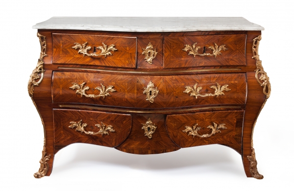 French Louis Quinze commode