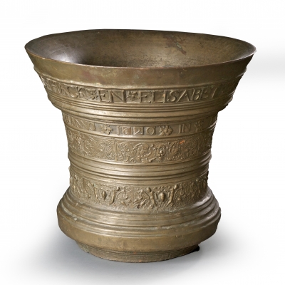 Bronze marriage mortar by Mamees Frémy