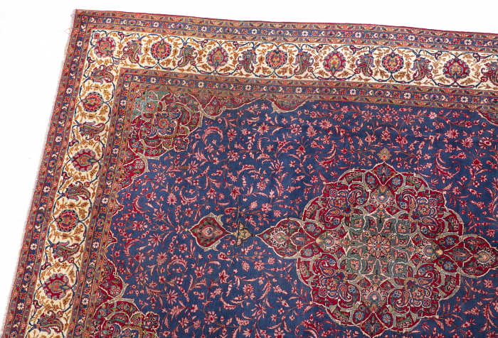 A FINE QUALITY WOOL KASHAN CARPET, 1920 | OAA