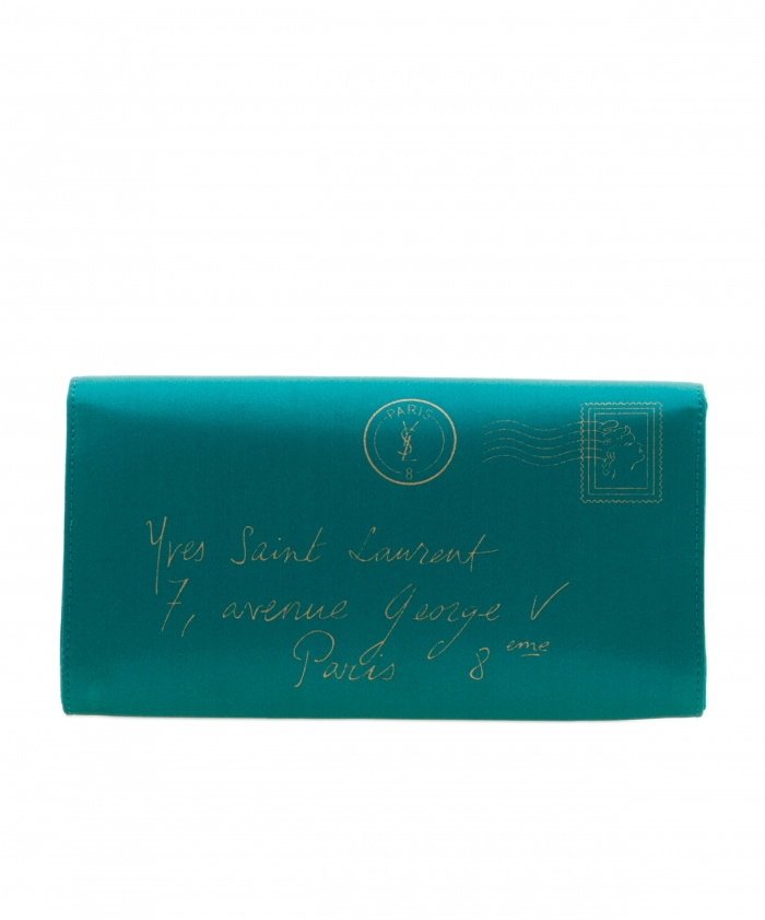 How cute is this green envelope pouch 😍 #saintlaurent #ysl