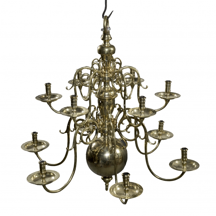 Brass twelve-light chandelier | B&B