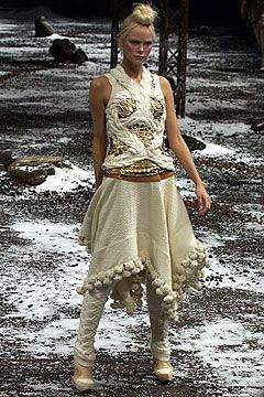 Alexander McQueen Scanner Skirt Suit - Alexander McQueen | La Doyenne